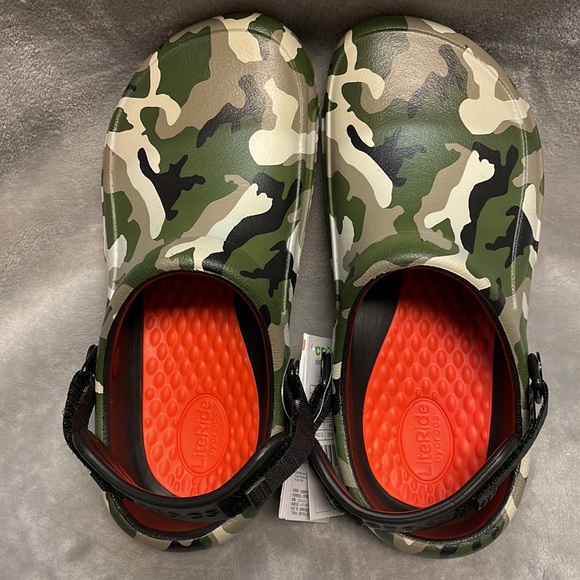 Crocs Bistro Pro Literide Graphic Clogs Size 8W/6M - Picture 4 of 5